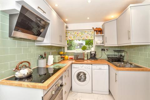 182 Hunt Road, Tonbridge, TN10 4BJ
