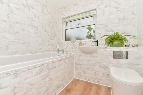 182 Hunt Road, Tonbridge, TN10 4BJ