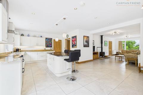 undefined, Chester Road, Churton, CH3