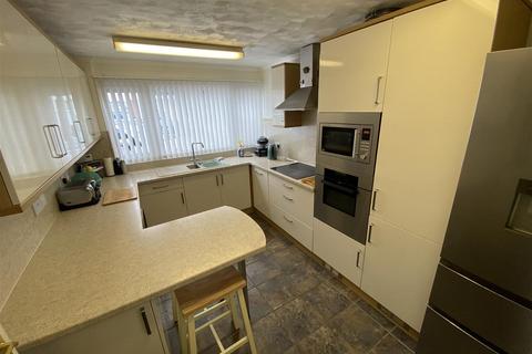 3 bedroom link detached house for sale, Abberley Avenue, Stourport-On-Severn