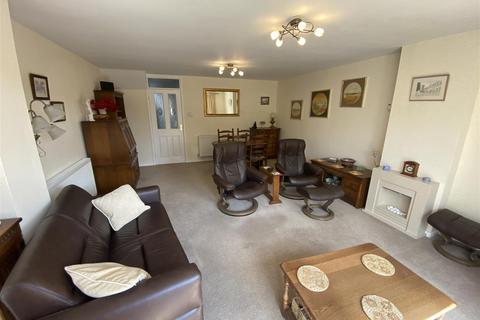 3 bedroom link detached house for sale, Abberley Avenue, Stourport-On-Severn