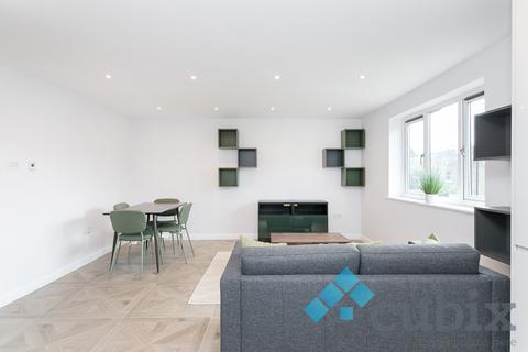 2 bedroom flat to rent, Searles Road, London SE1