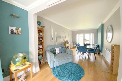 10 Beech Avenue, Grimsby, DN33 2AZ