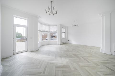 3 bedroom apartment to rent, Greenhill, Weymouth