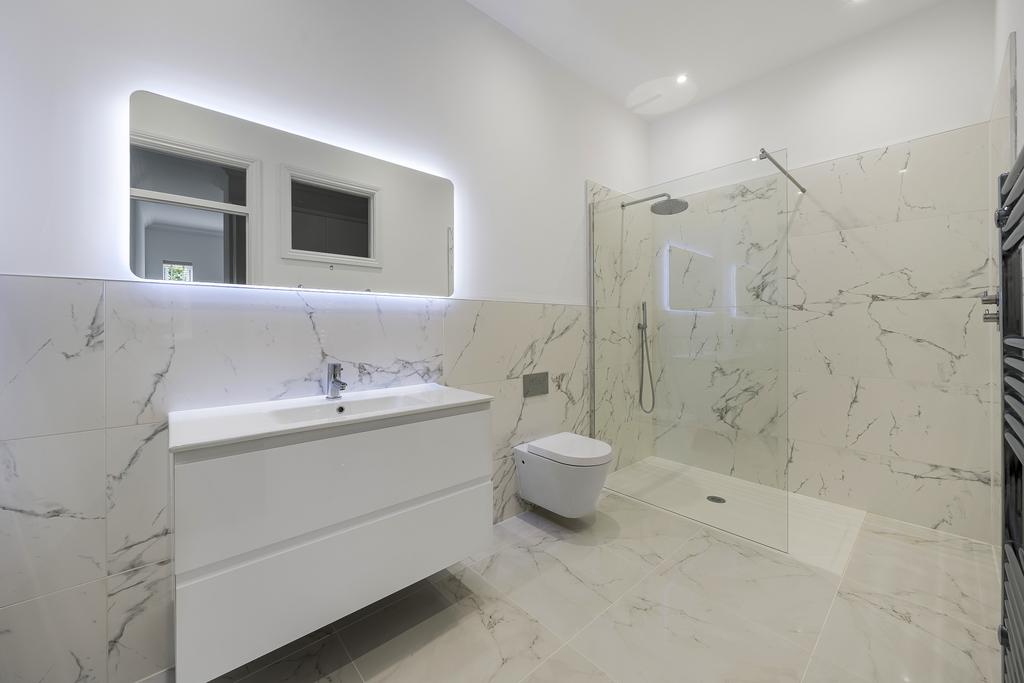 Ensuite