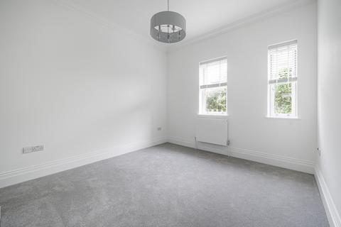 3 bedroom apartment to rent, Greenhill, Weymouth