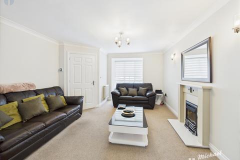 undefined, Trenchard Avenue, Wendover