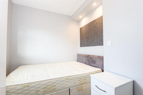 undefined, Long Lane, Hillingdon, UB10