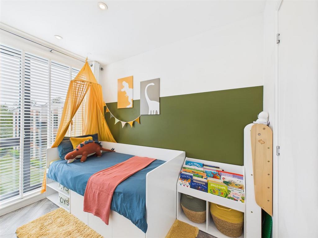 CAM02885 G0-PR0454-STILL010.jpg