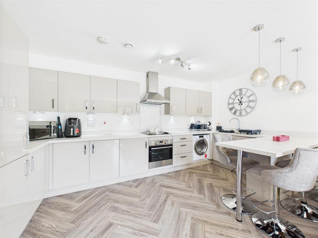 CAM02885 G0-PR0454-STILL006.jpg