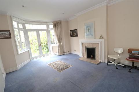 3 bedroom flat for sale, Ravenscroft Avenue, Golders Green, NW11