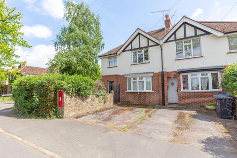 28a Buckhurst Way, East Grinstead, RH19 2AF