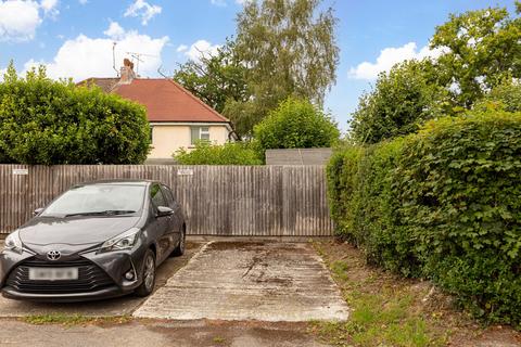 28a Buckhurst Way, East Grinstead, RH19 2AF