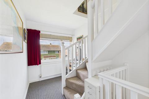 5 Lapwing Close, Porthcawl, CF36 3TY