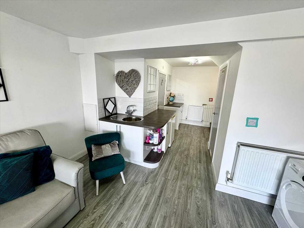 Lounge/Kitchen