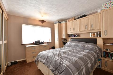 45 Collingwood Road, Basildon, SS16 4DZ