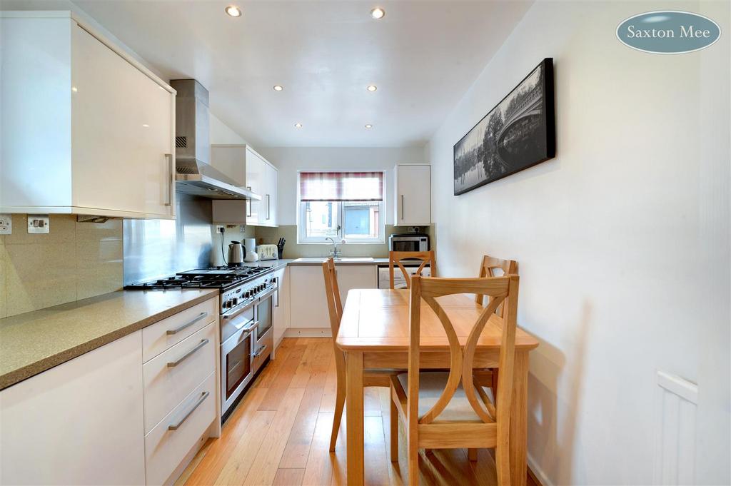 18 pen nook kitchen 7806.jpg