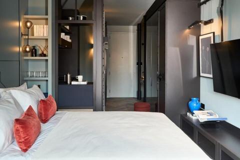 1 bedroom apartment to rent, Haydon Way, London SW11