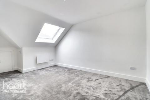 3 bedroom apartment for sale, Lordswood Lane, Chatham
