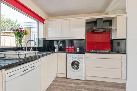 undefined, Briar Close, West Yorkshire WF16