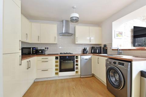 undefined, Constable Grove, Wakefield WF3