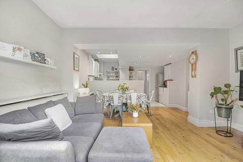 2 bedroom flat for sale, Hannington Road, London SW4