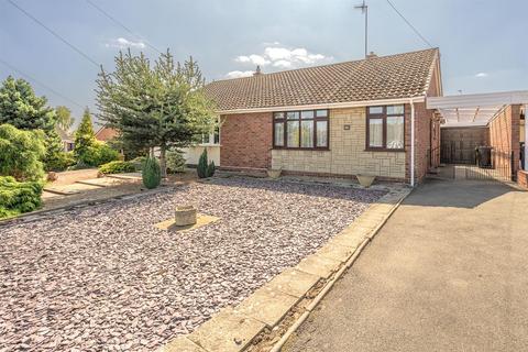 2 bedroom semi-detached bungalow for sale, Greencroft, Kingswinford, DY6 9PH