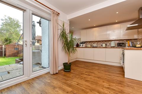 11 Ash Tree Close, Croydon, CR0 7SR