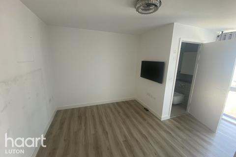 undefined, Kimpton Road, Luton