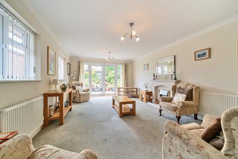 10 Cedar Grove, Bisley, Woking, GU24 9EF