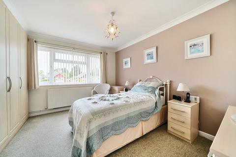 10 Cedar Grove, Bisley, Woking, GU24 9EF