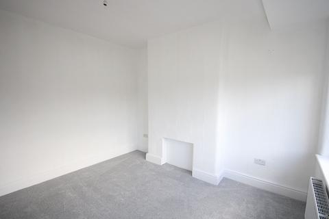 3 bedroom semi-detached house to rent, Bernard Avenue, Appleton, WA4