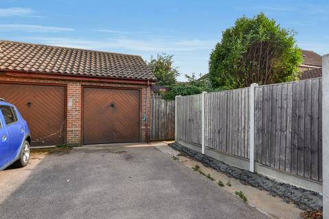 3 bedroom house for sale, Frobisher Way, North Shoebury, Shoeburyness, Essex, SS3