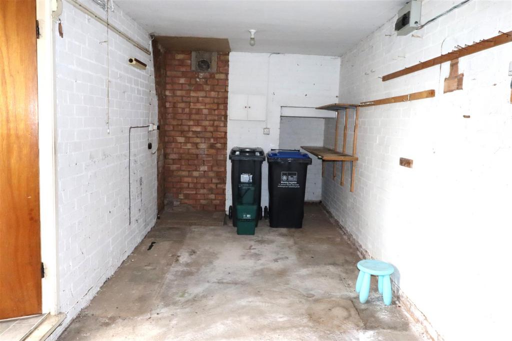 Garage.JPG