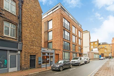 2 bedroom flat to rent, Roger Street, London, WC1N