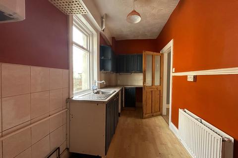 3 bedroom terraced house for sale, Cleckheaton Road, Oakenshaw, Bradford, BD12
