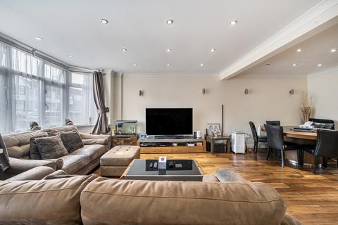 undefined, Grosvenor Crescent, Uxbridge