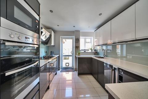 4 bedroom detached house for sale, Rickman Hill, Coulsdon CR5