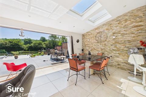 5 bedroom semi-detached house to rent, Kingsland Road, Hemel Hempstead, Hertfordshire, HP1 1QB