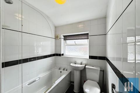 2 bedroom terraced house to rent, Elizabeth Street, Elland, HX5