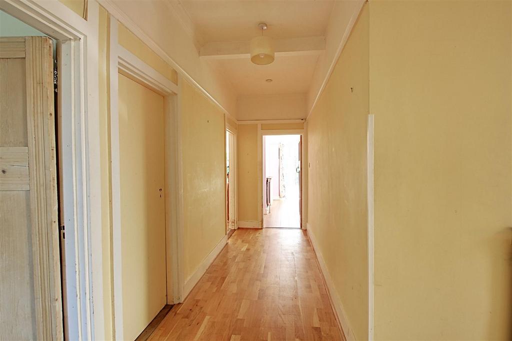 Hallway.jpg