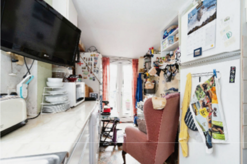 2 bedroom terraced house for sale, Havant Road, Hayling Island