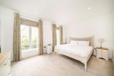 undefined, Ashchurch Grove, London W12