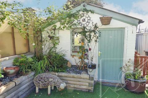 9 Plane Avenue, Northfleet, Gravesend, DA11 9QB