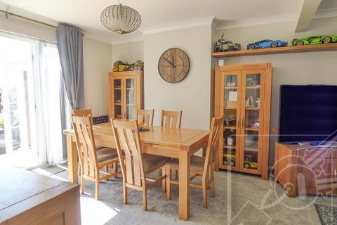 9 Plane Avenue, Northfleet, Gravesend, DA11 9QB