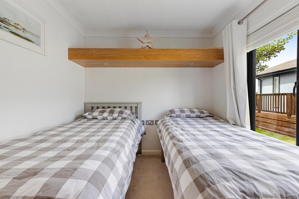 Twin Bedroom