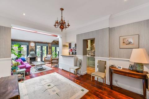 2 bedroom flat to rent, Fentiman Road, Vauxhall, London, SW8