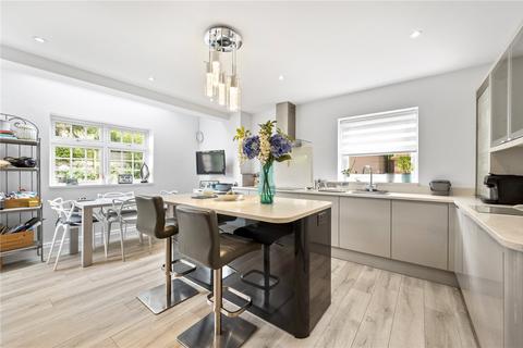 undefined, Cotswold Close