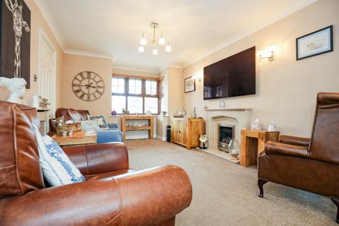 4 bedroom detached house for sale, The Laurels, Warwickshire CV12