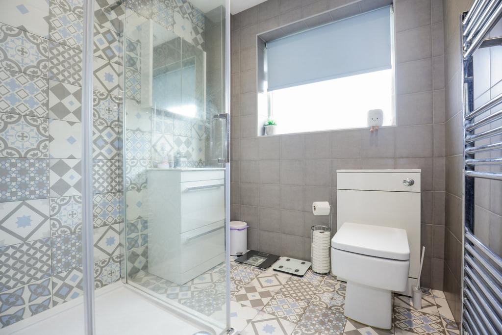 Family Shower Room